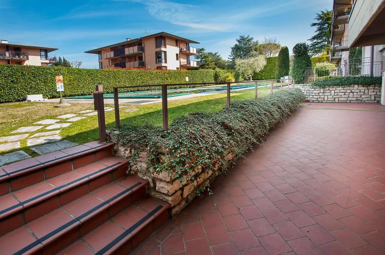 Elena Apartment - Free Secure Parking - Center - Pool - View Lake Bardolino 0*,  Italy
