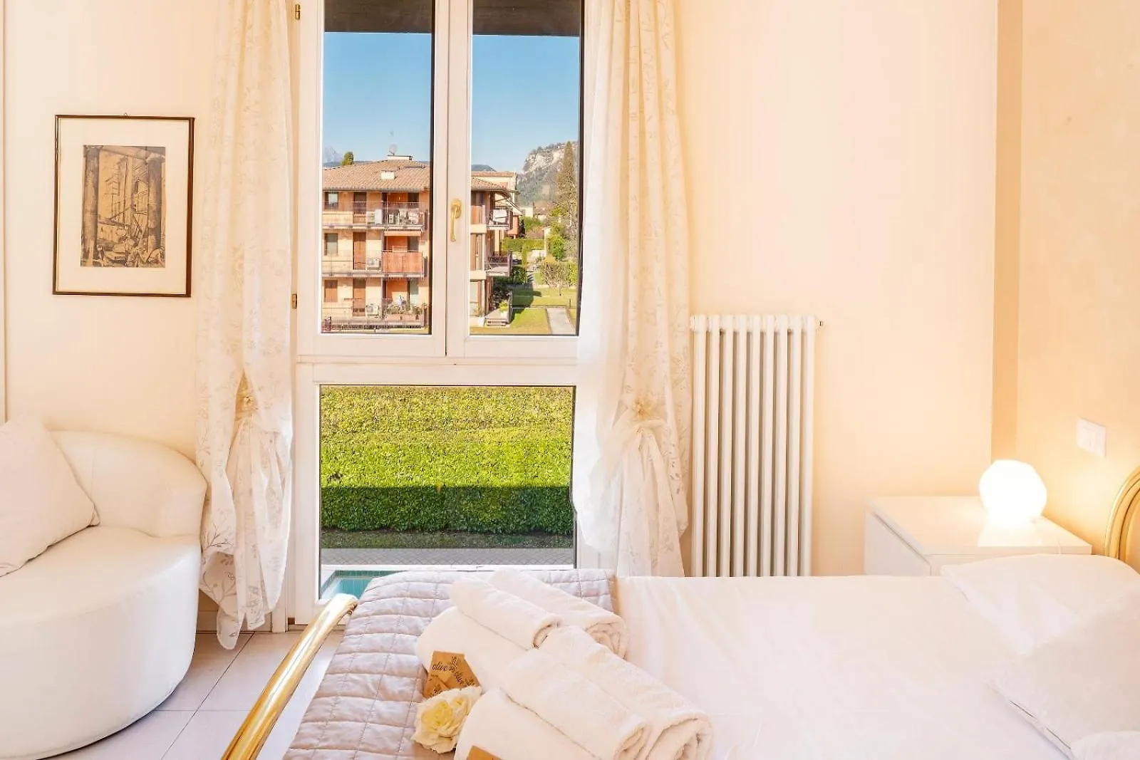 Elena Apartment - Free Secure Parking - Center - Pool - View Lake Bardolino